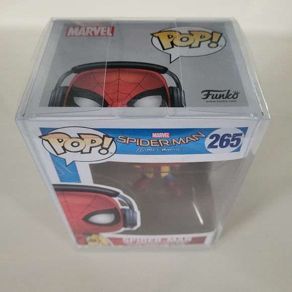 FUNKO POP X MARVEL Spider-Man Homecoming  Yellow Blazer Vinyl Figure #265 - Picture 6 of 13